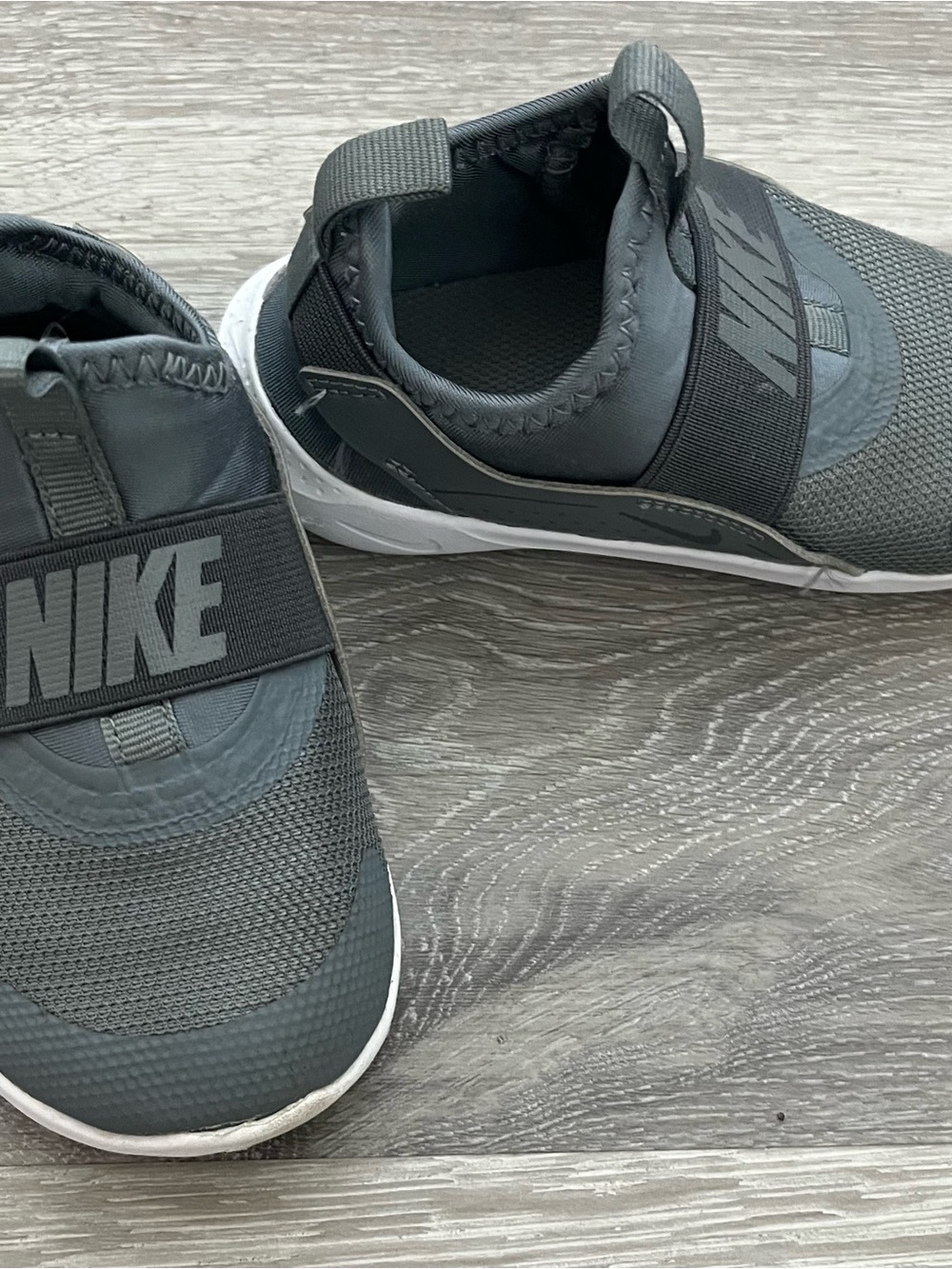 Gray Nike toddler flex runner 4 slip on sneakers